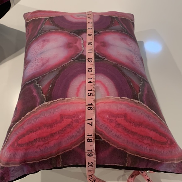 Times Two Design By Lauren Renfrow 2 Agate Pillows. - Picture 7 of 9